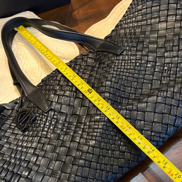 🖤Etienne Aigner Black Woven Leather inside zip pouch & open slots shoulder bag - Picture 10 of 11